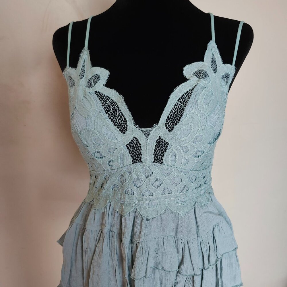 CROCHET LACE PEPLUM CAMI | LT GREEN
